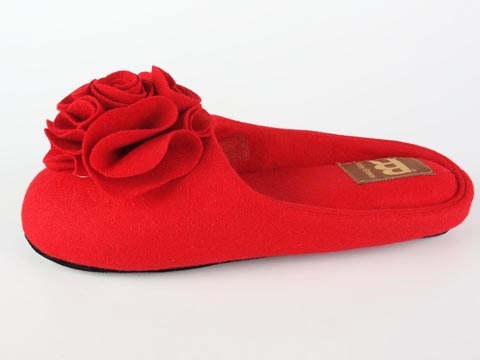 Ruby Brown: Slippers Big Flowers