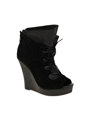 Seychelles Falcon boot