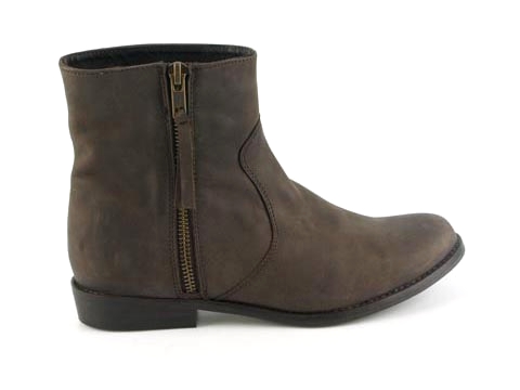 Shoe Biz: 1023723