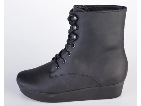 Shoe Biz: 1023726