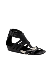 Solea The Knack Chain Detail Flat Sandals