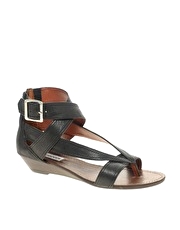 Steve Madden Wysh Flat Sandals