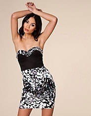 Straplezz Dress