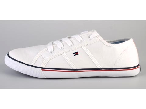 Tommy Hilfiger: Victor 3