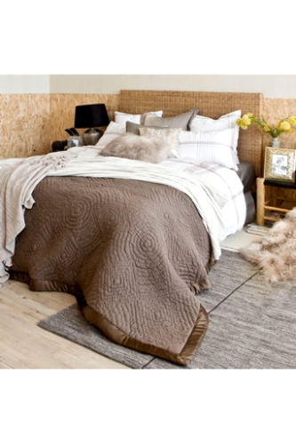 Zara Home, Överkast Diamond Circle